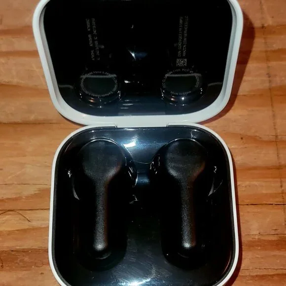 Echo Buds - Picture 4 of 6